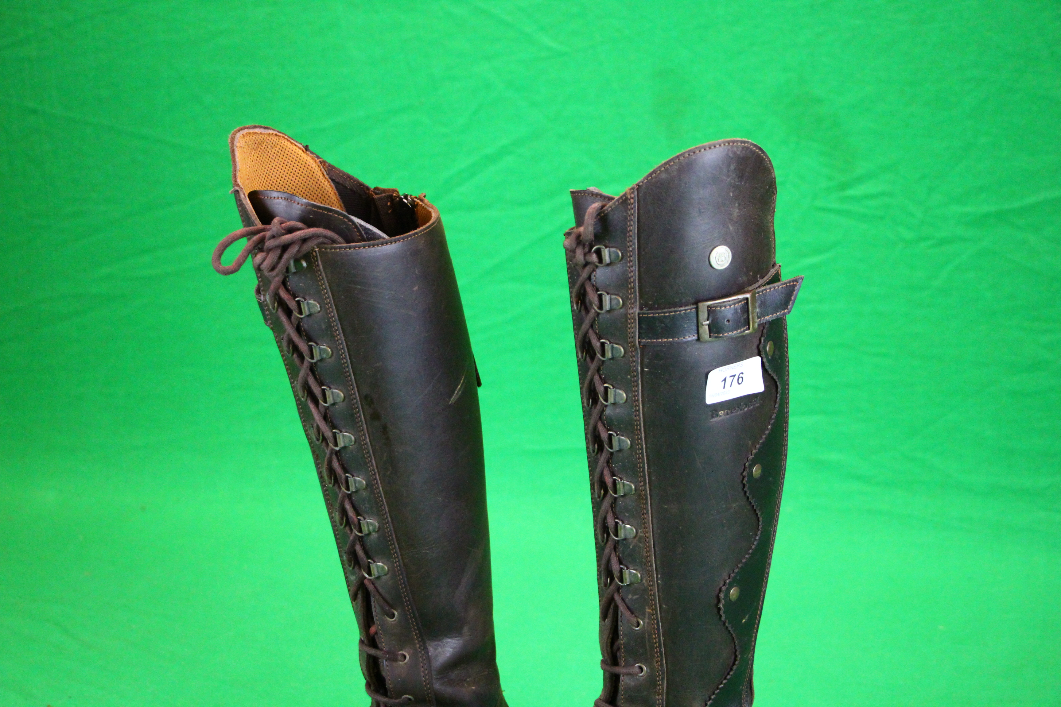 A PAIR OF LADIES SIZE 6 BAREBACK KNEE HIGH LEATHER BOOTS - Image 4 of 11