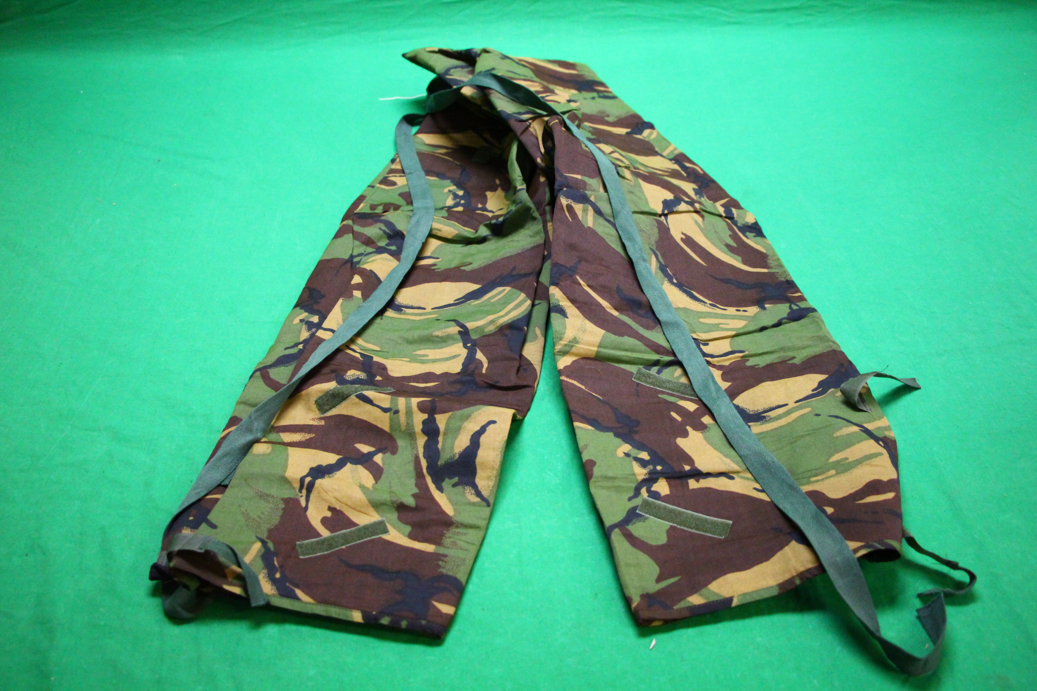 AS NEW CAMOFLAGE CLOTHING TO INCLUDE JACKET, TROUSERS, - Image 4 of 8