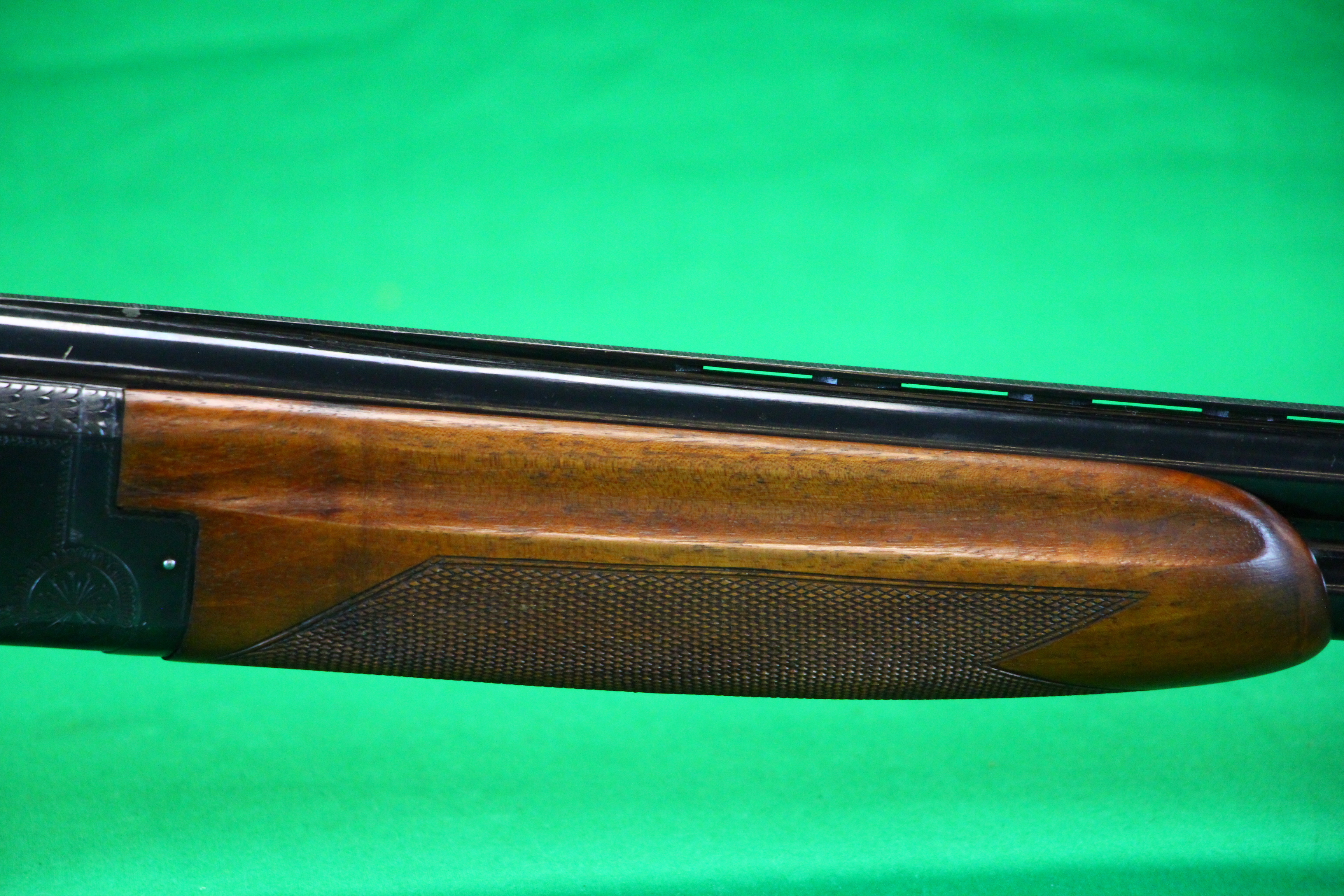 12 BORE LAURONA OVER AND UNDER SHOTGUN # 154531 28" BARRELS, FIXED CHOKE 1/4, - Image 5 of 13