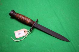 US M4 BAYONET MADE BY CAMILLUS C1945 - (TO BE COLLECTED IN PERSON ONLY - NO POSTAGE - NO RELEASE TO