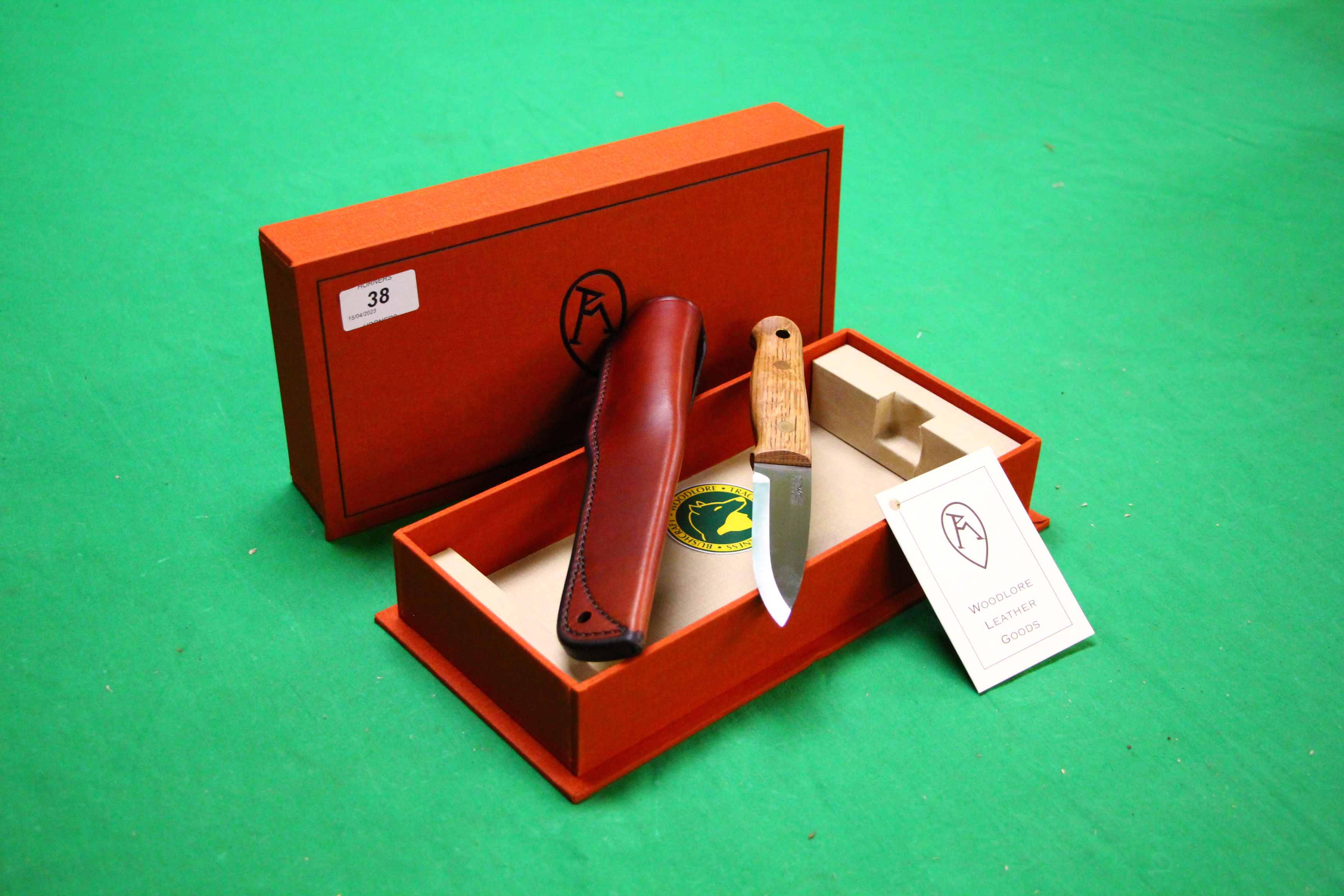 A RAY MEARS BUSHCRAFT KNIFE IN LEATHER SHEATH COMPLETE WITH ORIGINAL PRESENTATION BOX AND - Image 7 of 9