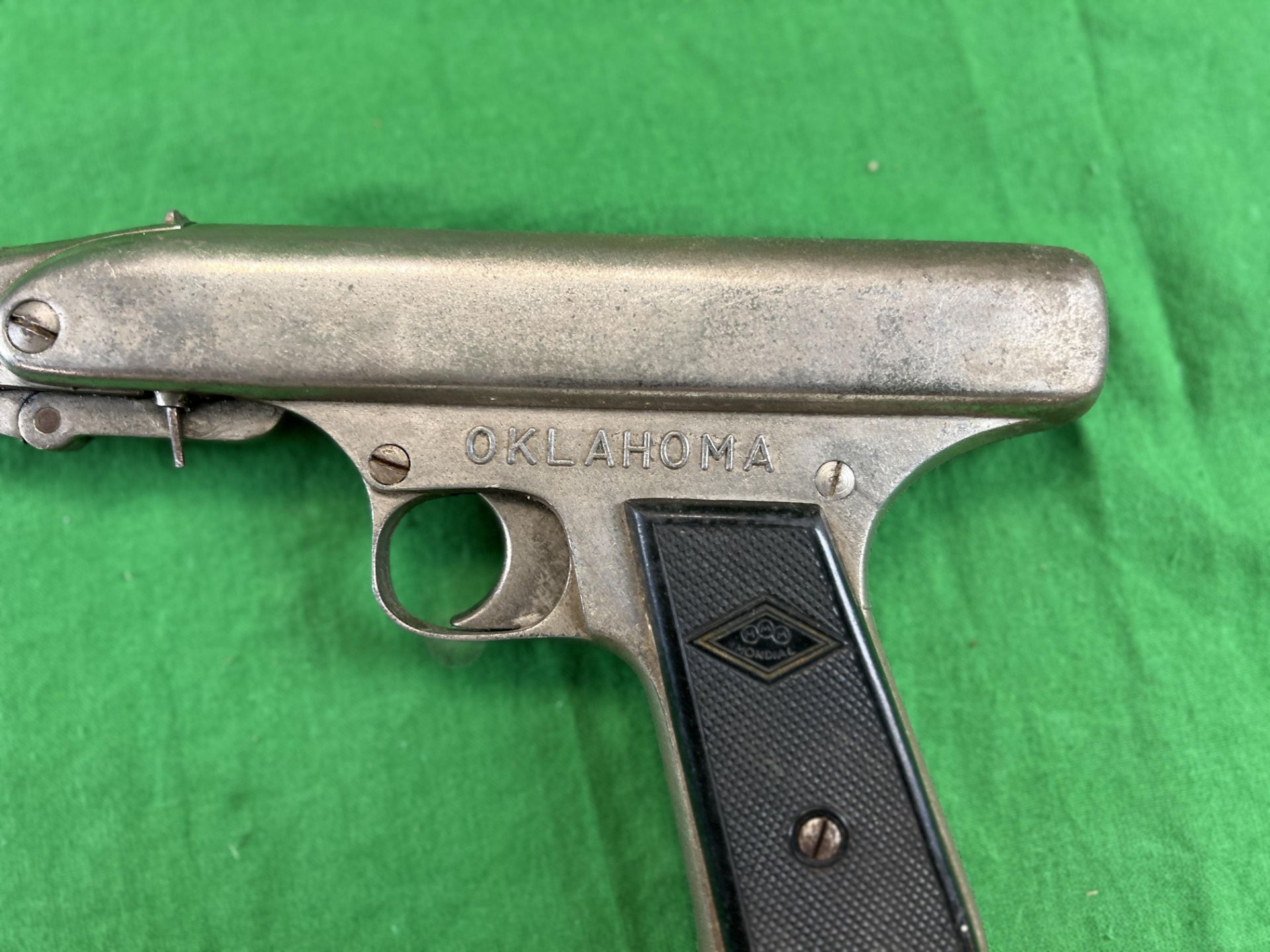 OKLAHOMA MONDIAL VINTAGE ITALIAN AIR PISTOL - NO POSTAGE OR PACKING AVAILABLE - Image 7 of 9