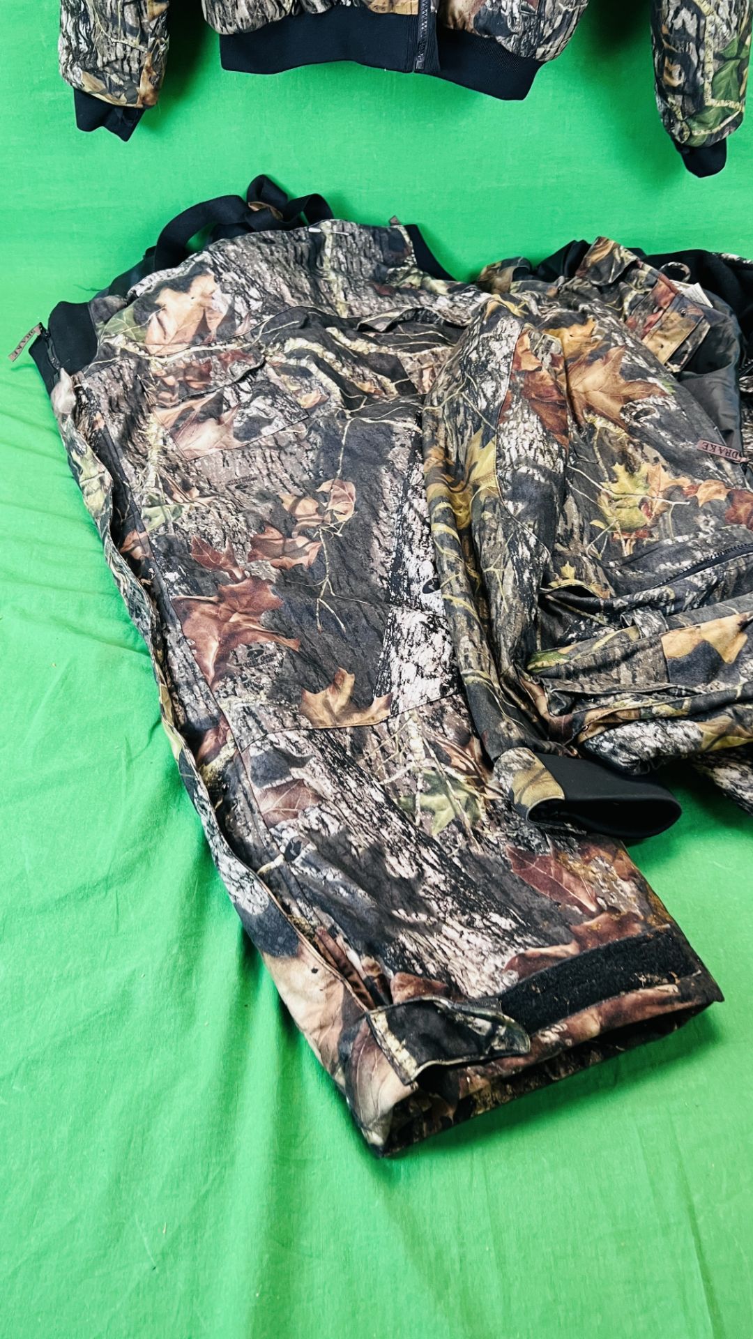 THREE PIECES OF DRAKE CAMO CLOTHNG TO INCLUDE HOODED SHOOTING JACKET, - Image 4 of 4