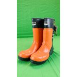 A PAIR OF AS NEW EURO FORESTER ORANGE SAFETY BOOTS,
