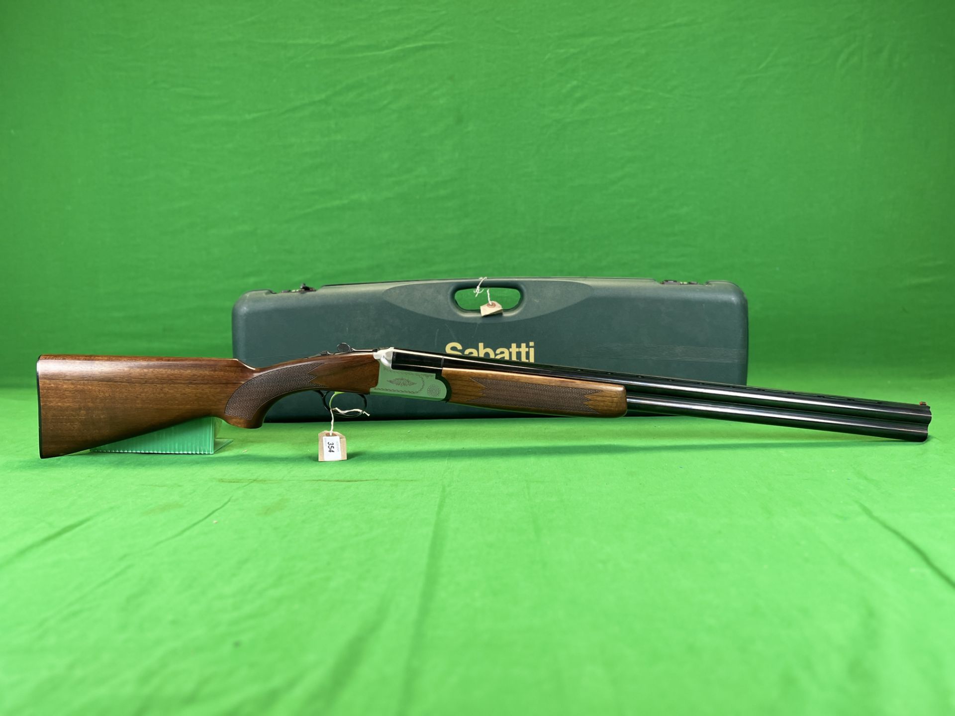 SABATTI 12 BORE OVER AND UNDER SHOTGUN SINGLE TRIGGER EJECTOR, MULTI CHOKE, TOTAL FIVE CHOKES,