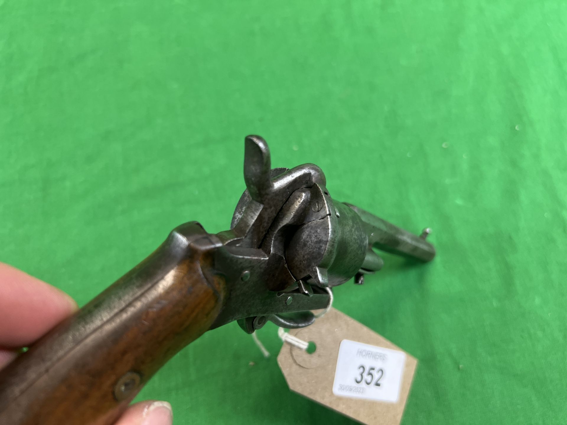 ANTIQUE 6 SHOT PIN FIRE REVOLVER - COLLECTORS ITEM ONLY - NO POSTAGE OR PACKING AVAILABLE - Image 3 of 8