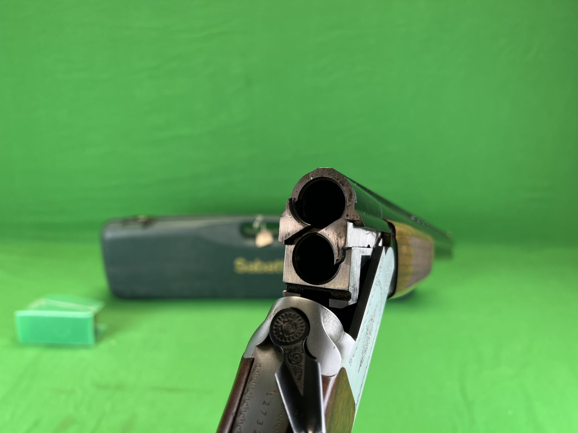 SABATTI 12 BORE OVER AND UNDER SHOTGUN SINGLE TRIGGER EJECTOR, MULTI CHOKE, TOTAL FIVE CHOKES, - Image 11 of 13