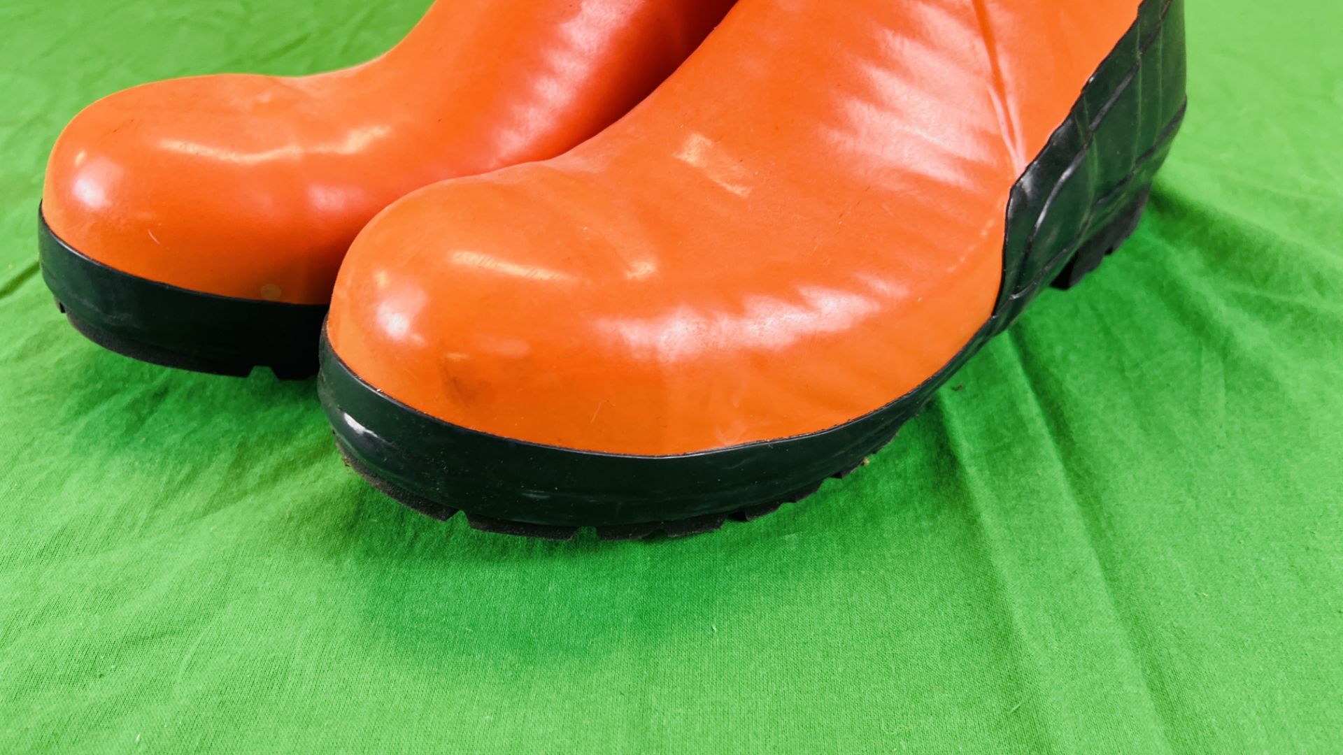 A PAIR OF AS NEW EURO FORESTER ORANGE SAFETY BOOTS, - Image 3 of 6