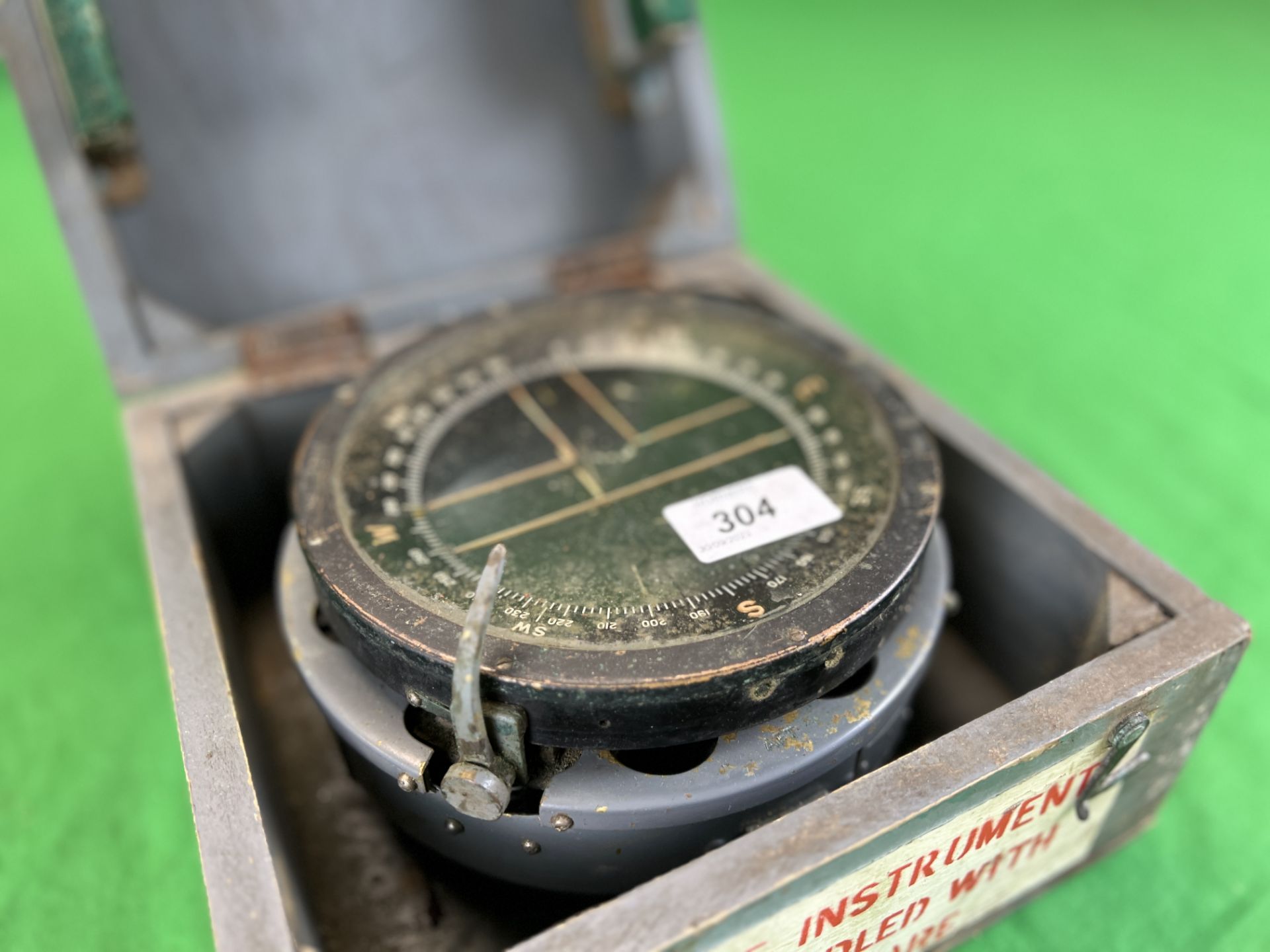 AN RAF P10 LANCASTER BOMBER COMPASS IN ORIGINAL CARRY CASE - Image 3 of 7