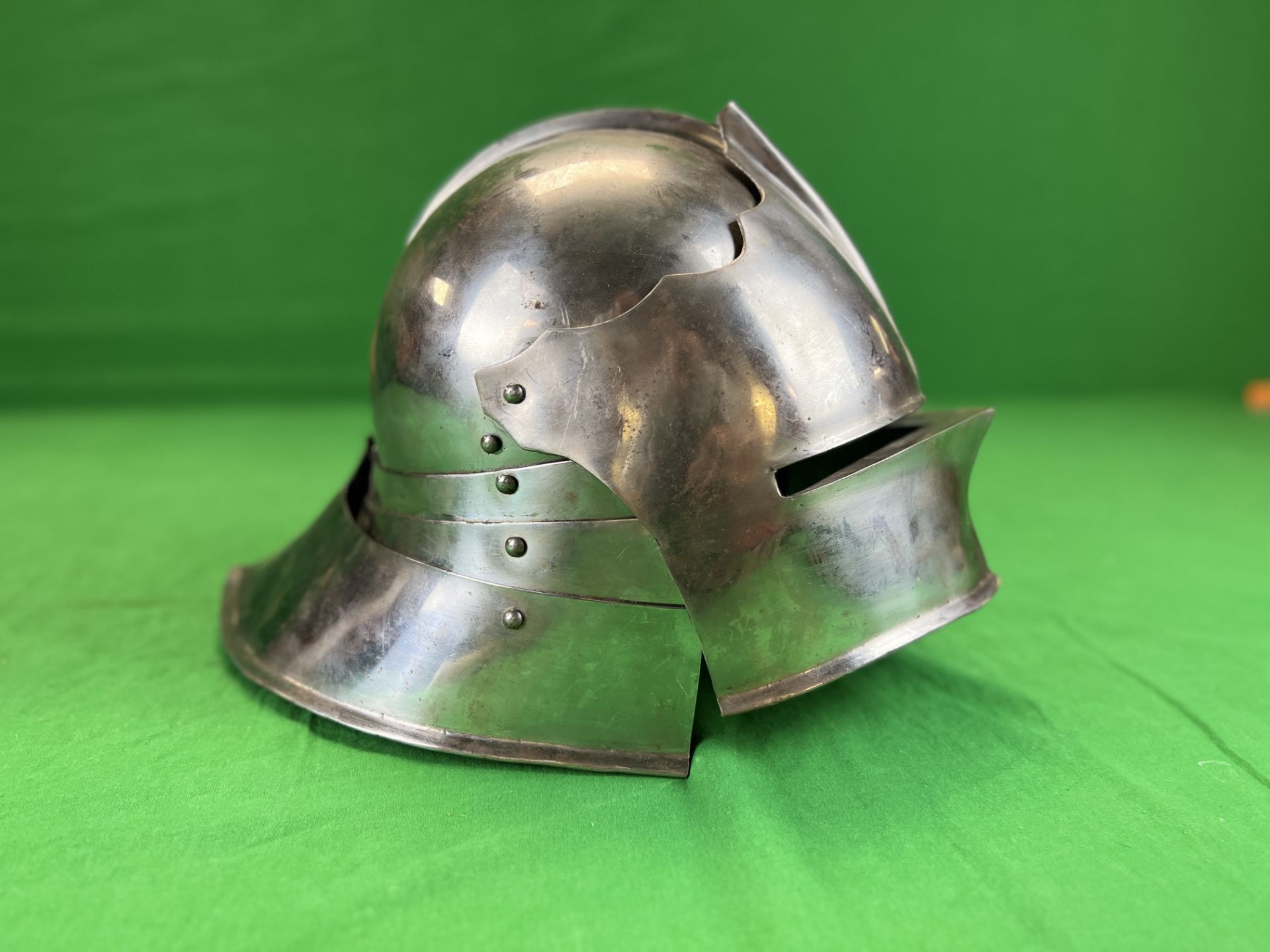 REPRODUCTION LOBSTER TAIL STYLE KNIGHTS HELMET - Image 4 of 5