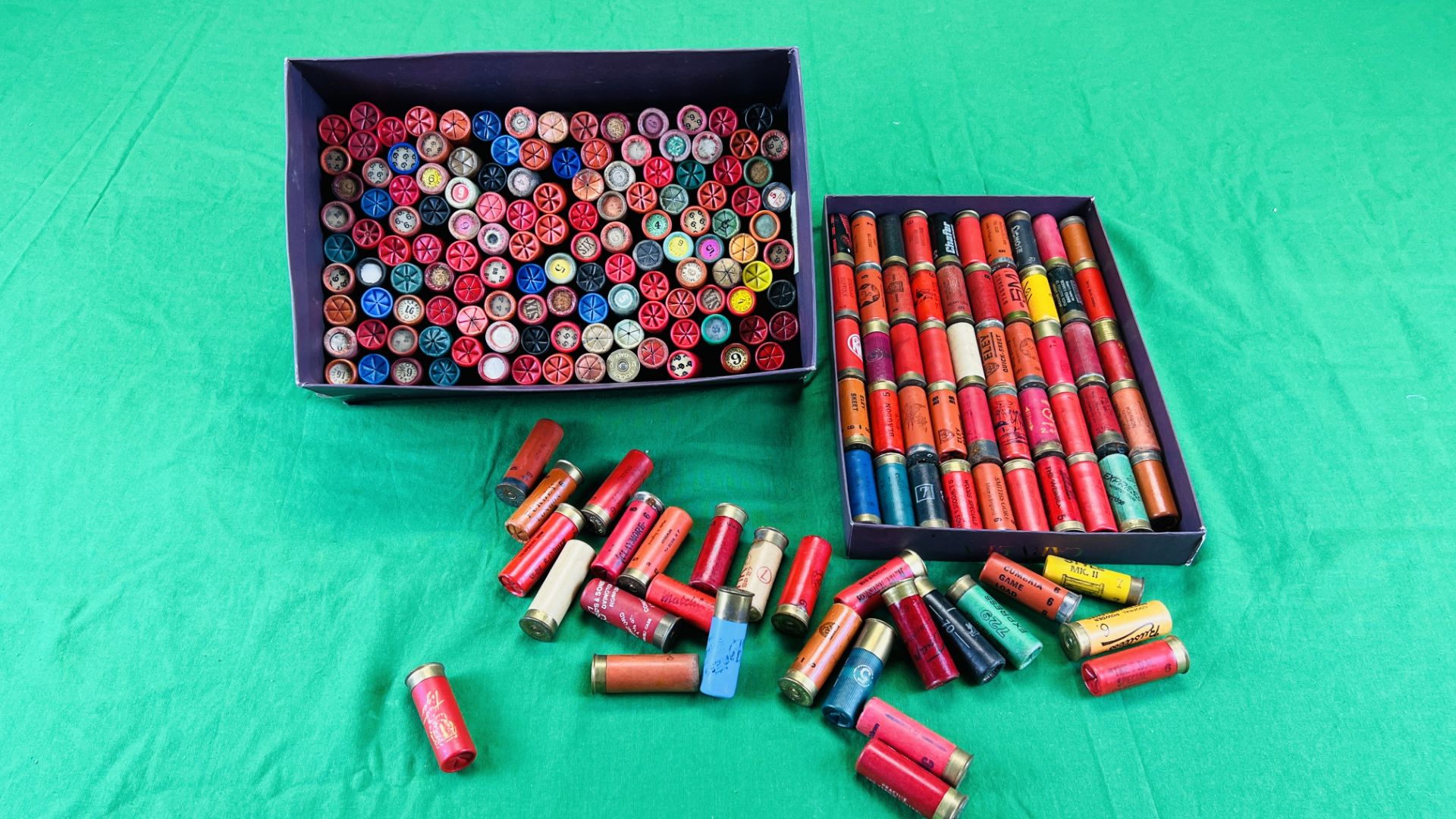 APPROXIMATELY 200 12 BORE COLLECTORS AND VINTAGE SHOTGUN CARTRIDGES TO INCLUDE ELEY, MK, CHAFER,