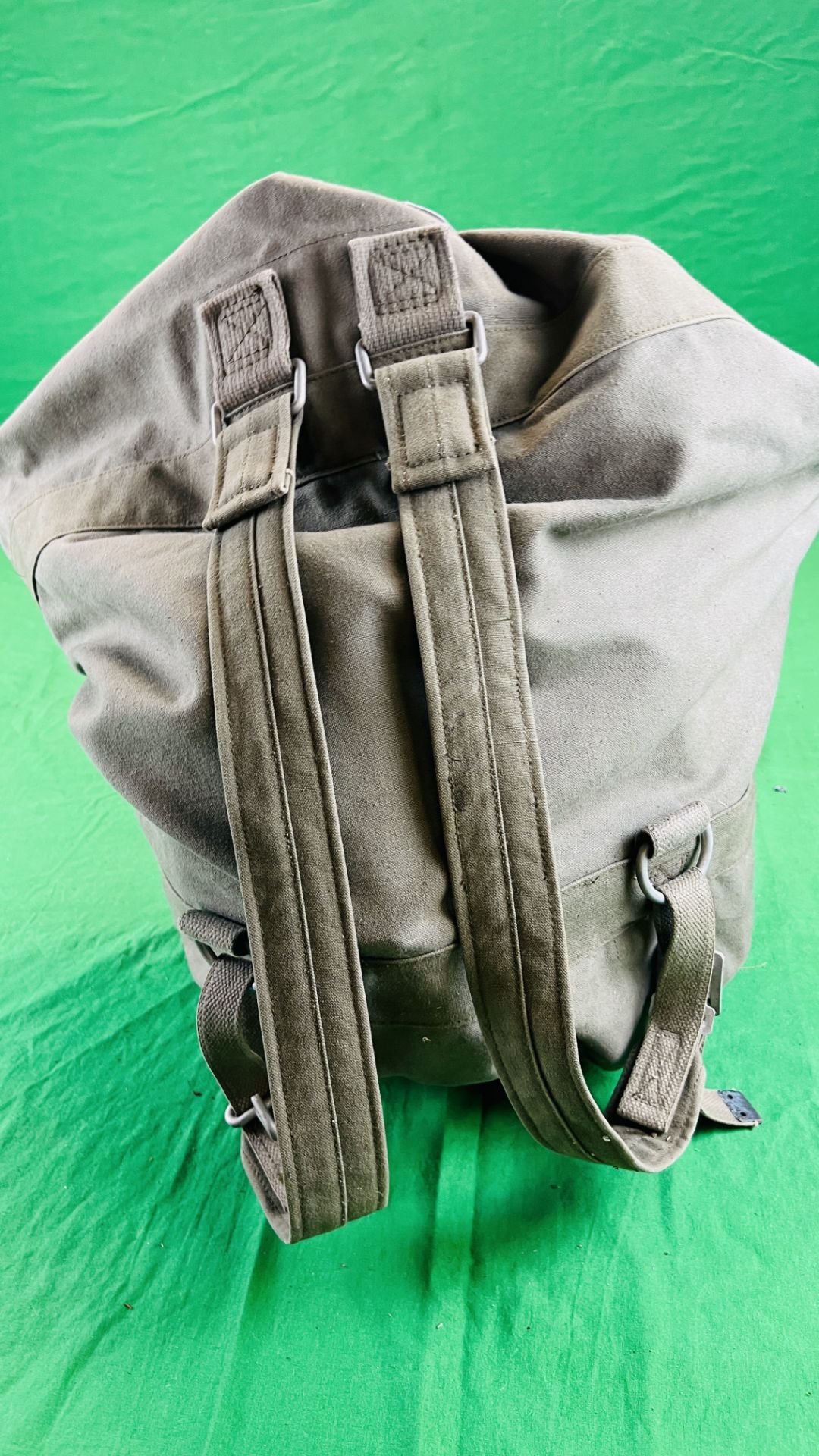 A CARRY BAG CONTAINING 33 MIXED HALF BODY DECOYS, - Image 12 of 12