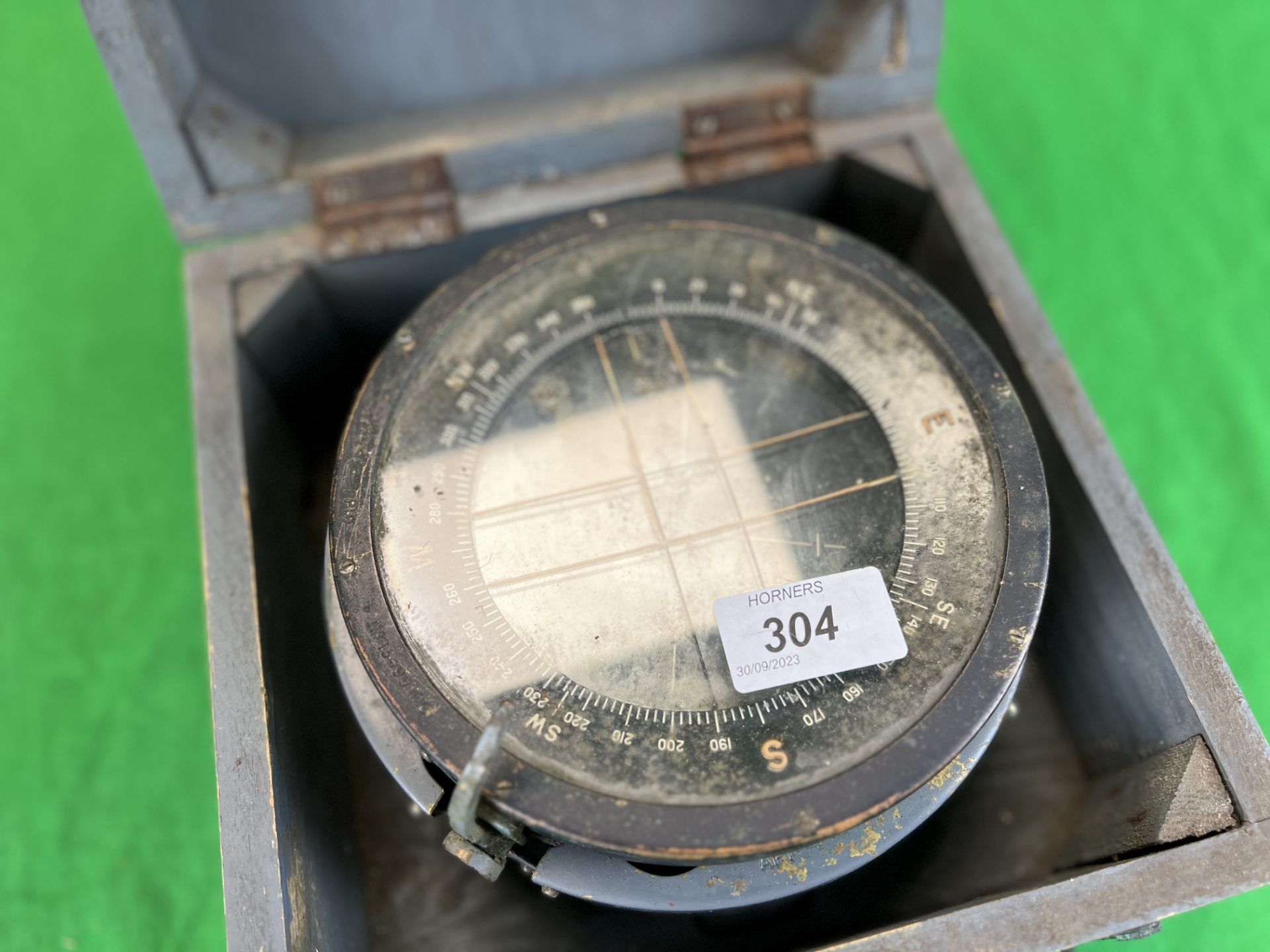 AN RAF P10 LANCASTER BOMBER COMPASS IN ORIGINAL CARRY CASE - Image 4 of 7