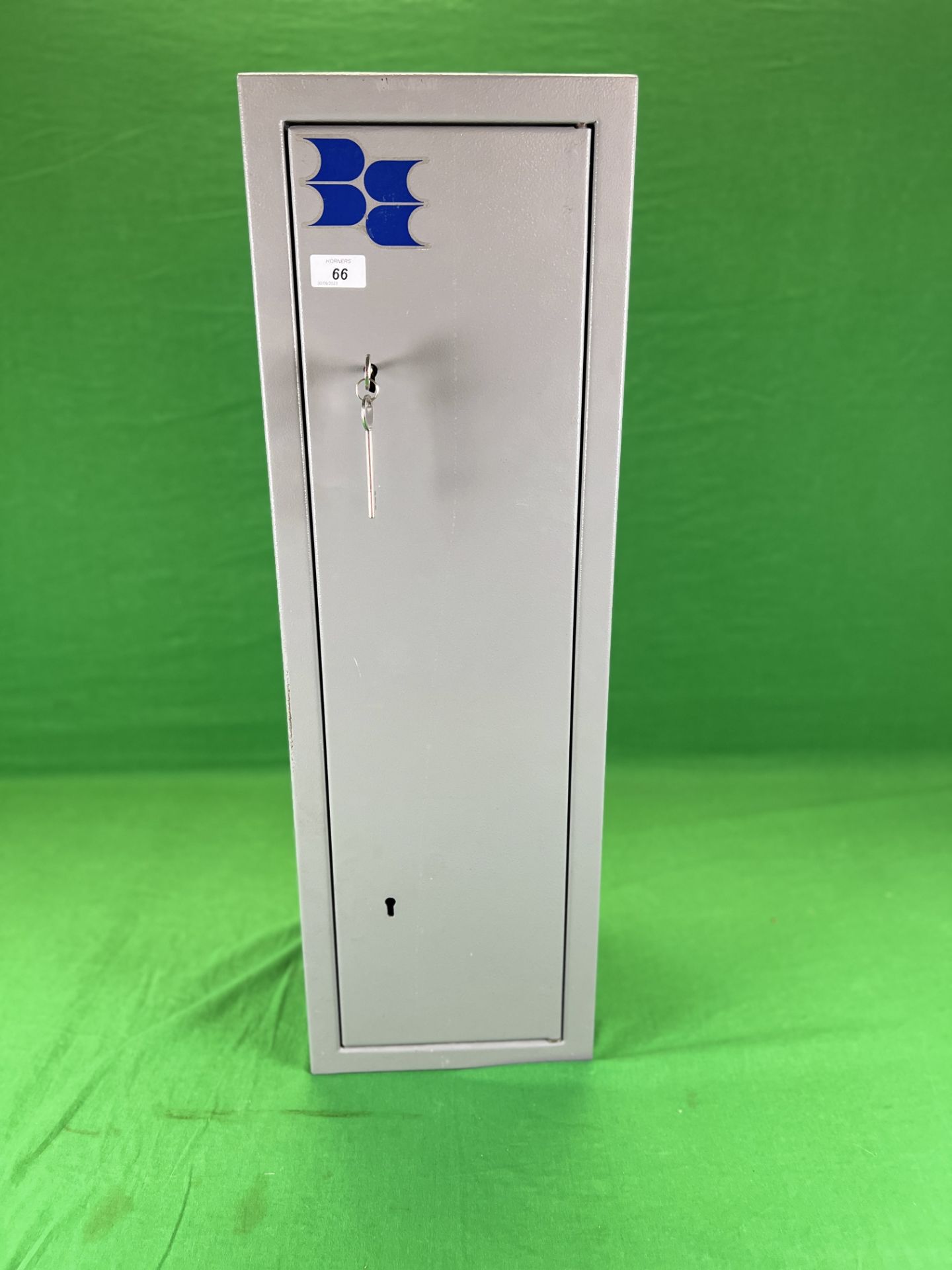 A BRATTONSOUND BREAKDOWN SECURITY CABINET WITH KEYS, W 27CM X D 24.5CM X H 83.