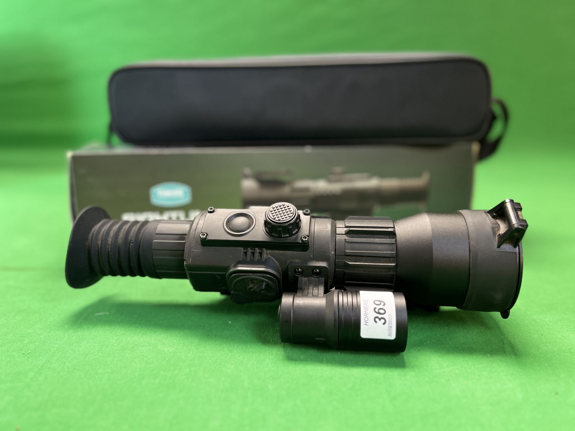 YOUKON SIGHTLINE N470S DIGITAL RIFLE SCOPE NIGHT VISION COMPLETE WITH ONE BATTERY,