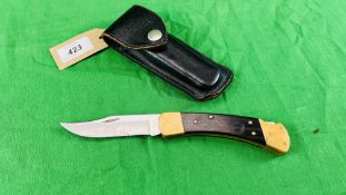 VINTAGE BUCK 110 USA POCKET KNIFE WITH LEATHER POUCH - NO POSTAGE OR PACKING AVAILABLE