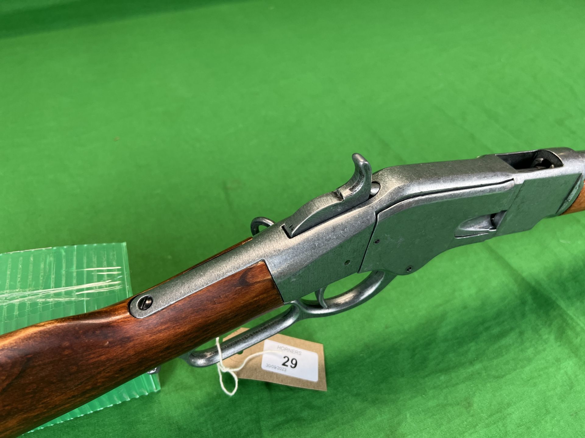 DENIX REPLICA WINCHESTER RIFLE - (ALL GUNS TO BE INSPECTED AND SERVICED BY QUALIFIED GUNSMITH - Bild 7 aus 9