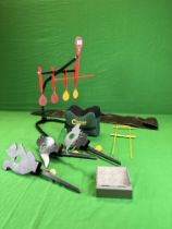 3 STEEL ANIMAL KNOCK DOWN TARGETS (RAT, SQUIRREL AND CROW) + TARGET BOX AND TARGET STAND,