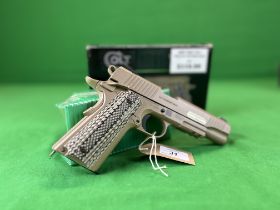 COLT 6MM PLASTIC BB's 1911 RAIL Co2 PISTOL IN ORIGINAL BOX - NO POSTAGE OR PACKING AVAILABLE