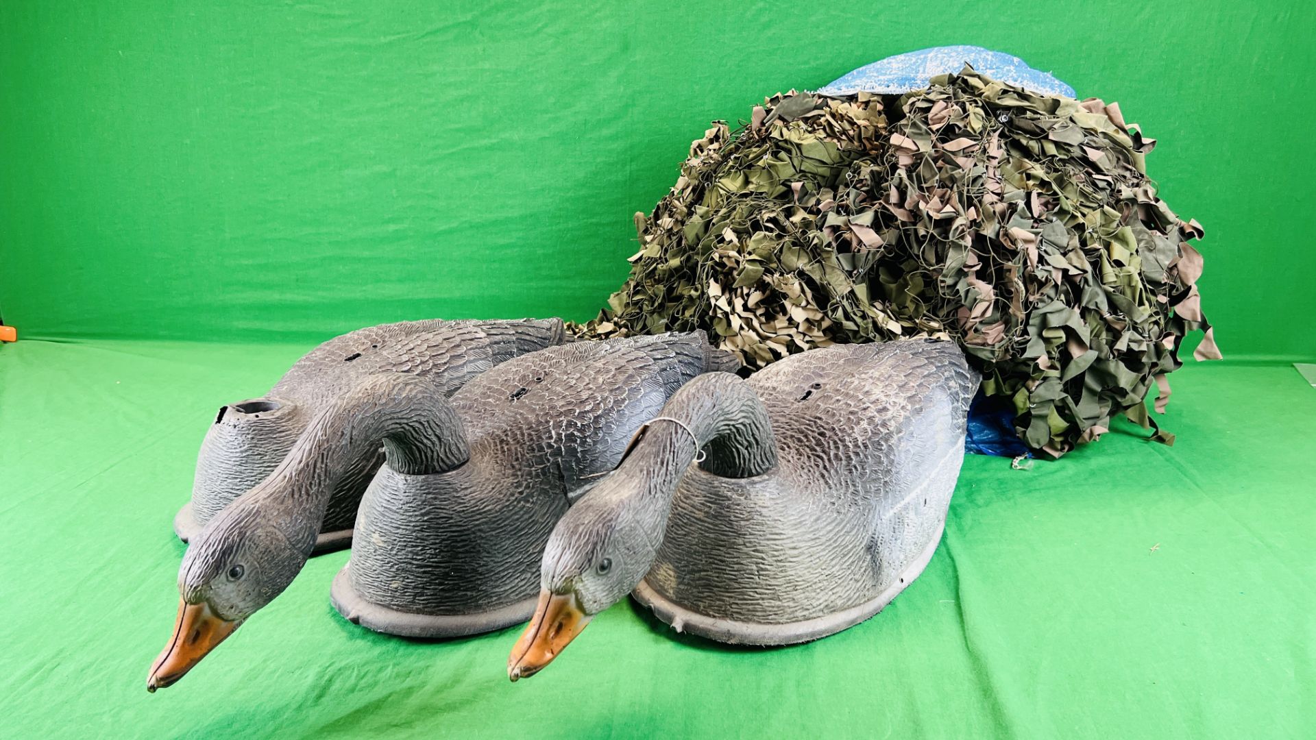 3 GEESE DECOY BODIES - 2 WITH HEADS AND CAMO NET