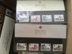 GB: BOX WITH PRESENTATION PACKS 1966-92 INCLUDING HIGH VALUES PACKS 18 AND 27, COMMEMS,