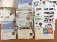 GB: BOX WITH COVERS, CARDS AND STATIONERY, WW1 AND WW2 MILITARY, CHANNEL ISLANDS WW2,