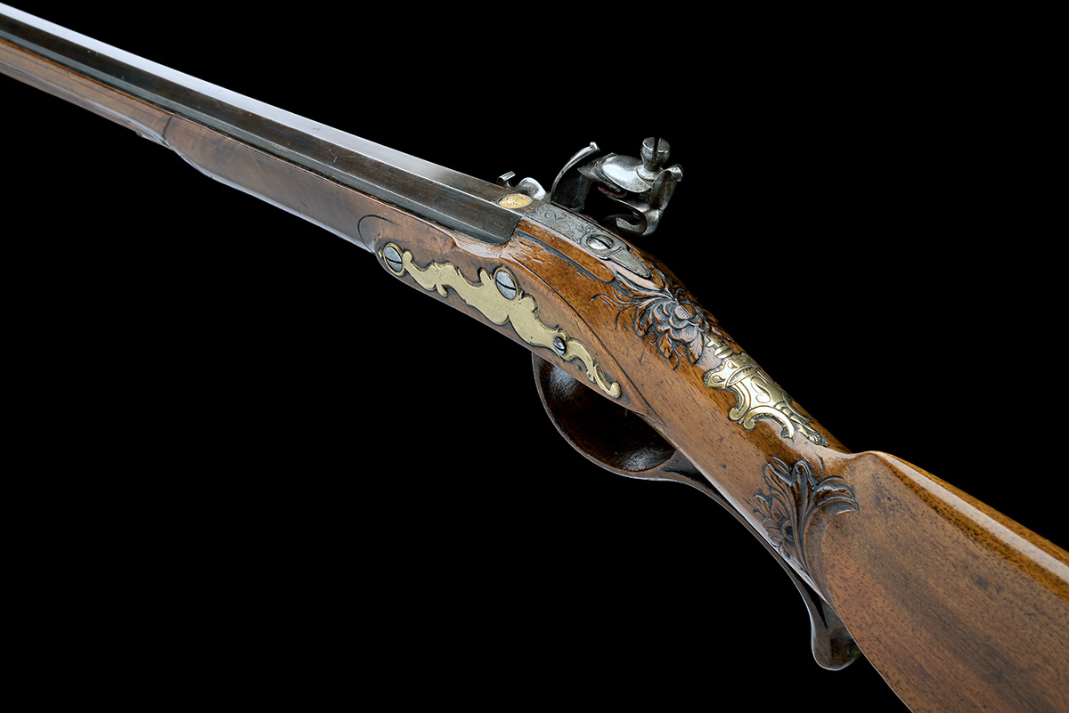 AN EARLY 40-BORE FLINTLOCK SPORTING MUSKET SIGNED FERDINAND MORANEK, KRUMAU, CIRCA 1740, no - Image 5 of 8