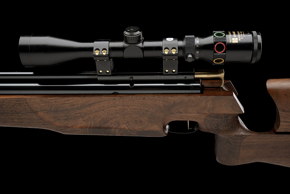 A .177 DAYSTATE HUNTSMAN SINGLE-SHOT PNEUMATIC FIELD-TARGET AIR-RIFLE, serial no. HS0685, circa - Image 4 of 9