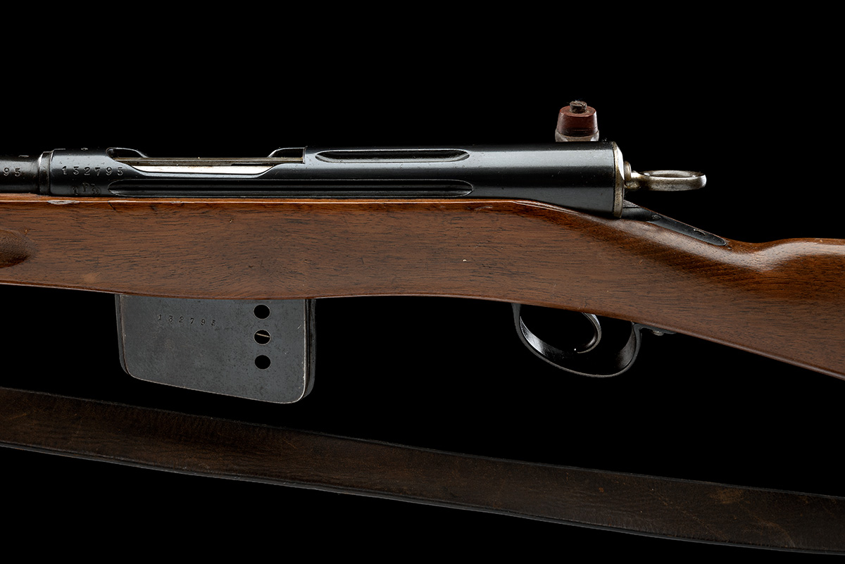 A GOOD 7.5X53.5mm SWISS SCHMIDT-RUBIN STRAIGHT PULL MODEL M1889 SERVICE RIFLE, serial no. 132795, - Image 4 of 8