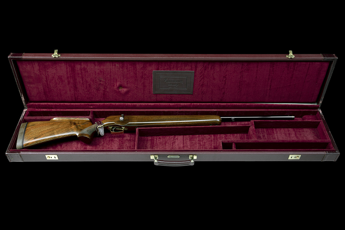 A CASED RARE ISP SPARTAN BOLT-ACTION ENGRAVED CUSTOM PNEUMATIC AIR-RIFLE, serial no. 004 085, - Image 10 of 11