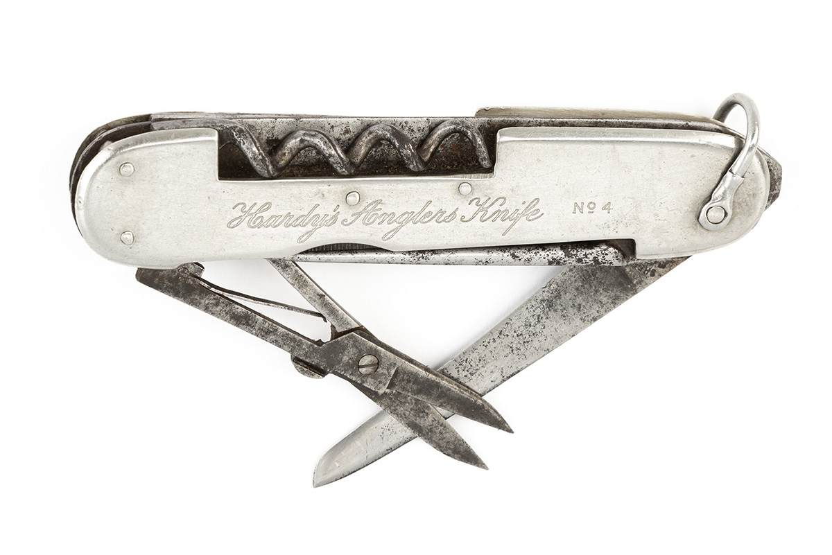 A RARE MODEL 'No. 4' HARDY'S ANGLER'S KNIFE BY HARDY BROTHERS, ALNWICK, ENGLAND, circa 1920, 4in.