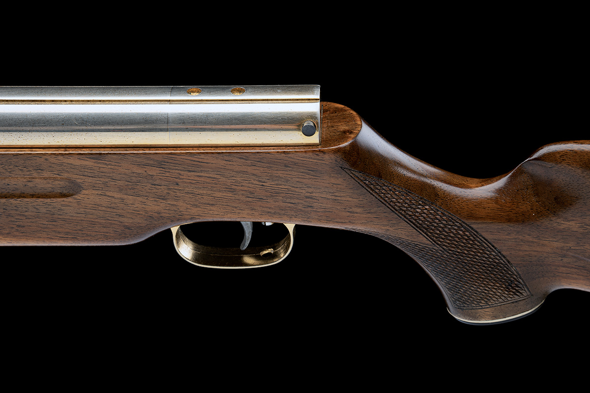 A RARE .22 WEIHRAUCH 'HW35E GOLD EDITION' BREAK-BARREL AIR-RIFLE, serial no. 961678, one of a - Image 7 of 9