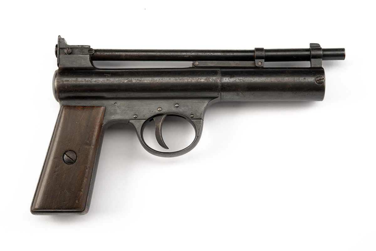 AN EXCEPTIONALLY RARE BOXED EARLY .177 WEBLEY & SCOTT PRE-WAR 'MKI DOUBLE SPRING-CLIP' AIR-PISTOL, - Image 2 of 7