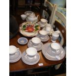 A quantity of Royal Doulton 'Bridal Veil' tea ware