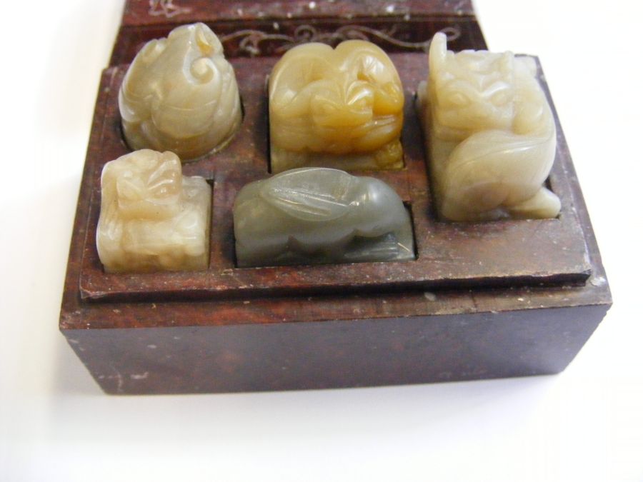 A set of five boxed Chinese jade seals - Image 3 of 7