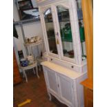 The matching display cabinet