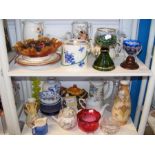 A quantity of collectable ceramic and glassware -