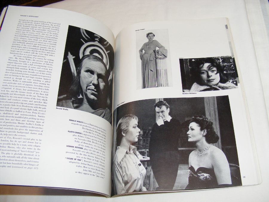 Vintage 'Vogue' magazines and theatre programmes, - Image 25 of 31