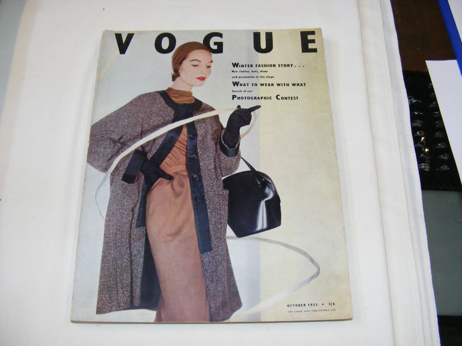 Vintage 'Vogue' magazines and theatre programmes, - Image 18 of 31