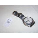 A gent's Seiko stainless steel wrist watch with mo