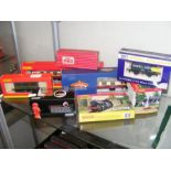 Boxed Hornby 00 gauge coaches and other