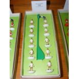 Vintage Subbuteo 00 scale Leeds United football pl