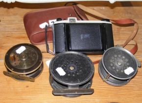 Vintage fishing reels, including two by Hardy, together w