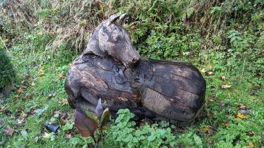 Solid wood-carved garden horse sculpture approx. 140cm long, 110cm high and 55cm wide (to be sold in