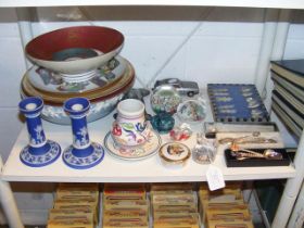 A sundry lot of collectables, including Millefiori