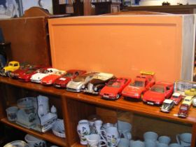 A quantity of Maisto and other model vehicles