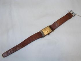 A 9ct gold Waltham vintage gents wrist watch