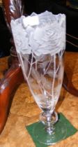 A Nick Davey etched crystal glass vase by Dartingt