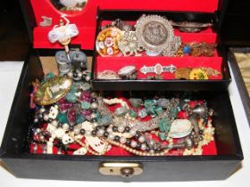 A jewellery box of vintage costume jewellery
