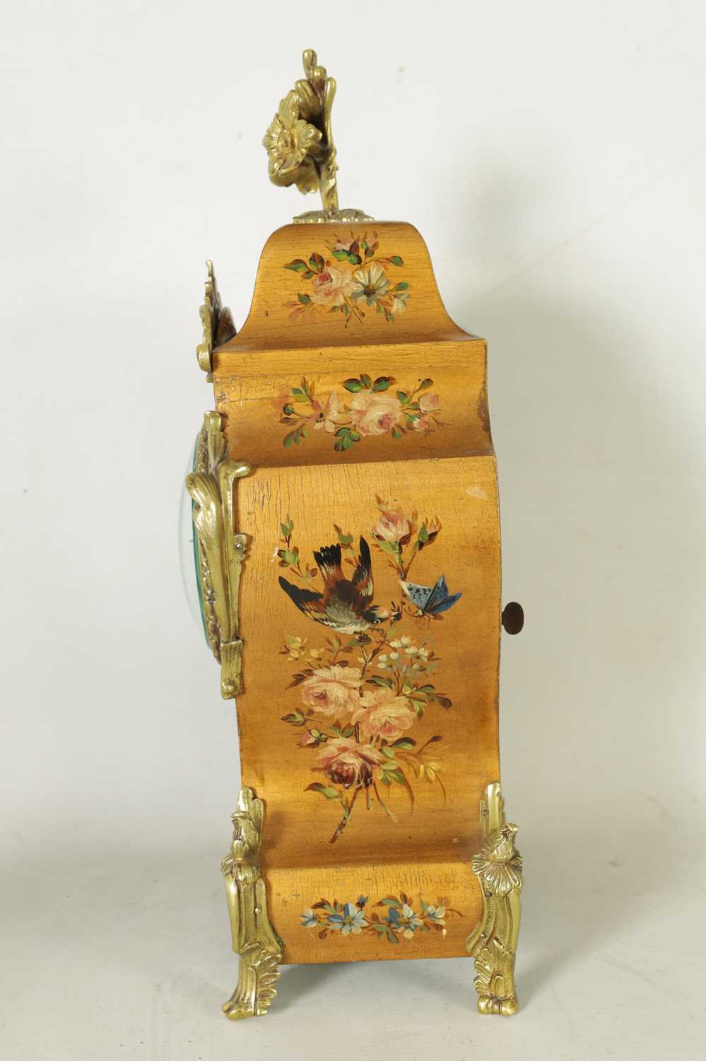 A LATE 19TH CENTURY FRENCH ORMOLU MOUNTED 'VERNIS MARTIN' MANTEL CLOCK - Image 13 of 13